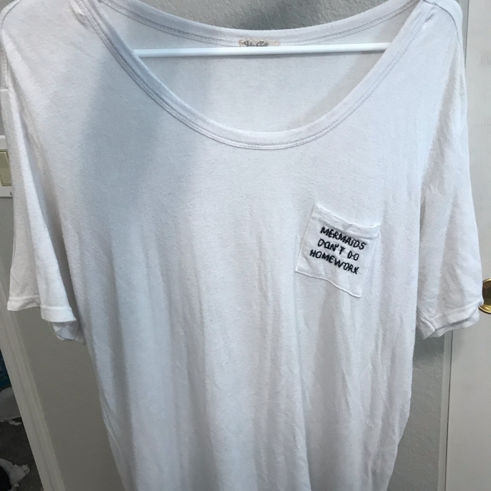 Brandy Melville “Mermaids Don’t Do homework”shirt